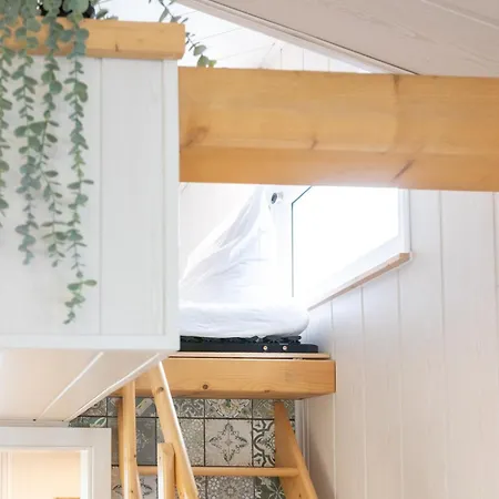 Gemuetliches Tiny House Im Gruenen Kehrig