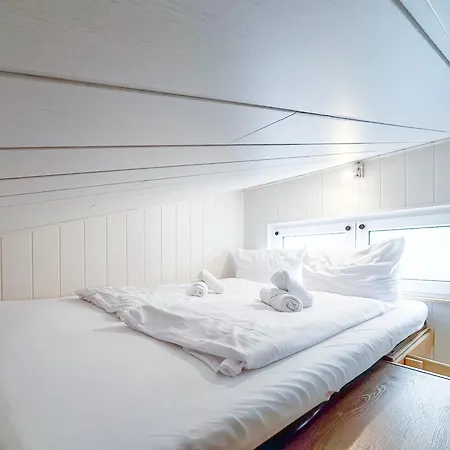 Gemuetliches Tiny House Im Gruenen Kehrig