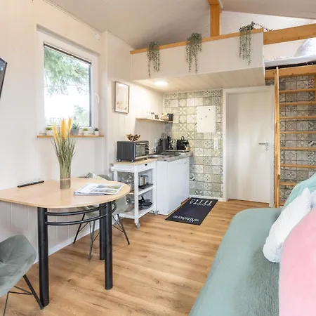 Gemuetliches Tiny House Im Gruenen Holiday home *